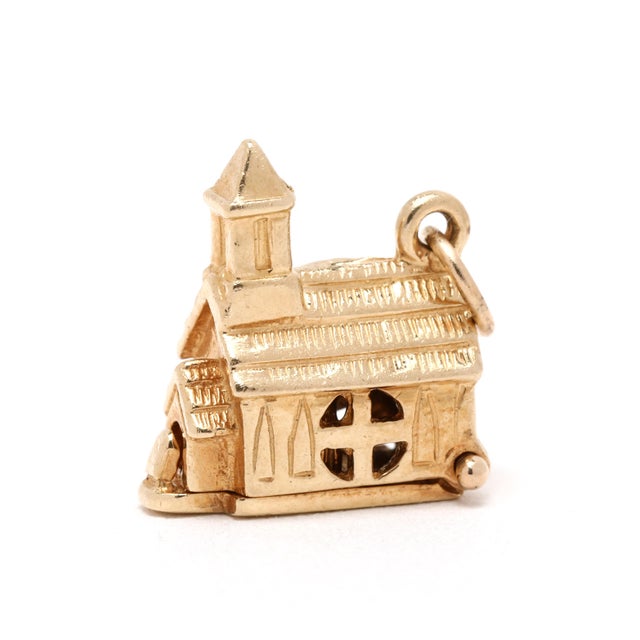 Traditional Vintage Chapel Charm With Bride and Groom, 14k Yellow Gold, Length .5 In For Sale - Image 3 of 8
