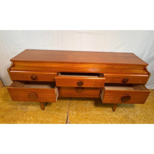 Mid-Century Modern Danish Teak Sideboard, 1960 For Sale - Image 4 of 10