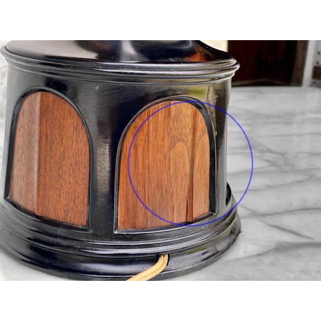 Wood Mid-Century Modern Sculpted Teak & Lacquer Table Lamp by Richard Barr for Laurel For Sale - Image 7 of 12