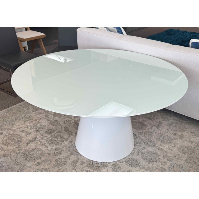 Modern Sobe Camilla White Round Modern Dining Table For Sale - Image 3 of 8