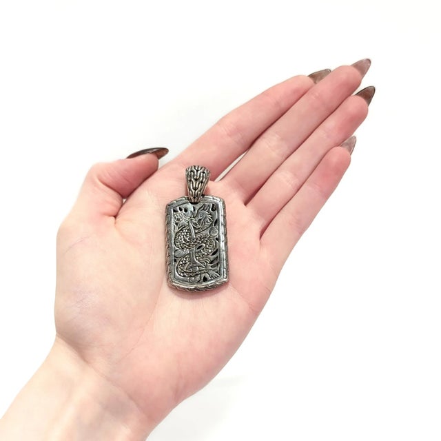 John Hardy Silver Mother of Pearl and White Sapphire Naga Dog Tag Pendant For Sale - Image 4 of 11