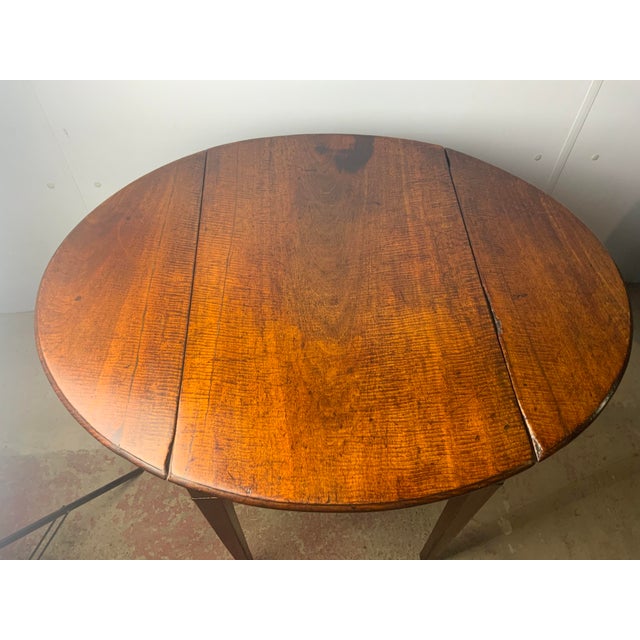 Solid Fiddleback Walnut Georgian Pembroke table 1790 - 1820. Exceptional color and patina to the old Walnut. Most of the...