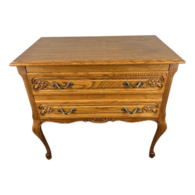 Vintage French Chest of Drawers in Oak For Sale