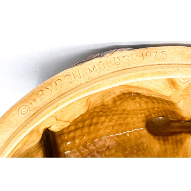 1975 Byron Molds Turkey Hobby Ceramic Covered Casserole Dish – Traditional / Thanksgiving Décor For Sale In Houston - Image 6 of 13