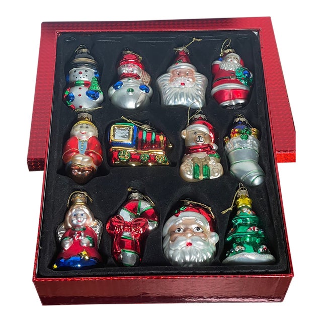 Gorgeous Thomas Pacconi Christmas Ornaments Set For Sale
