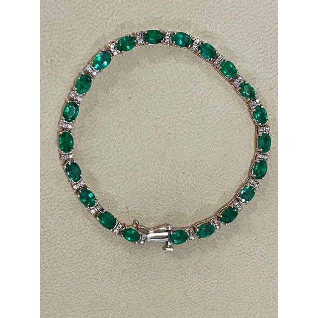 9 Ct Natural Brazilian Emerald and Diamond Tennis Bracelet 14 Karat Yellow Gold For Sale - Image 18 of 18