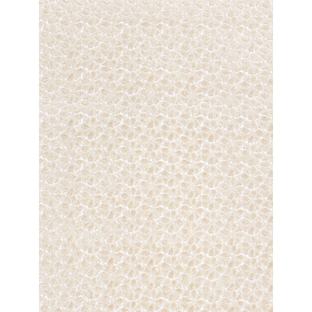 Hinson re-enters the limelight with a show-stopping debut collection under the Scalamandré name. COLOR POP!, a collection...