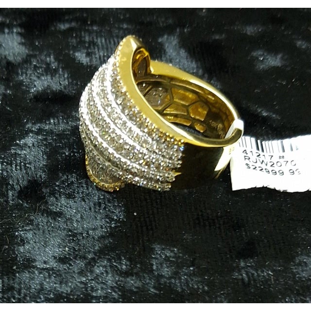 Metal 10k Yellow Gold 2 5/8 CTTW Natural Diamond Cluster Statement Ring, Size 7 For Sale - Image 7 of 8