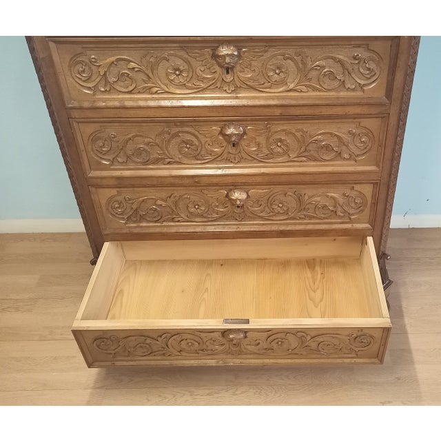 Antique Italian Chest of Drawers in Carved Nutwood with Velvet Top, 1890s For Sale - Image 16 of 18