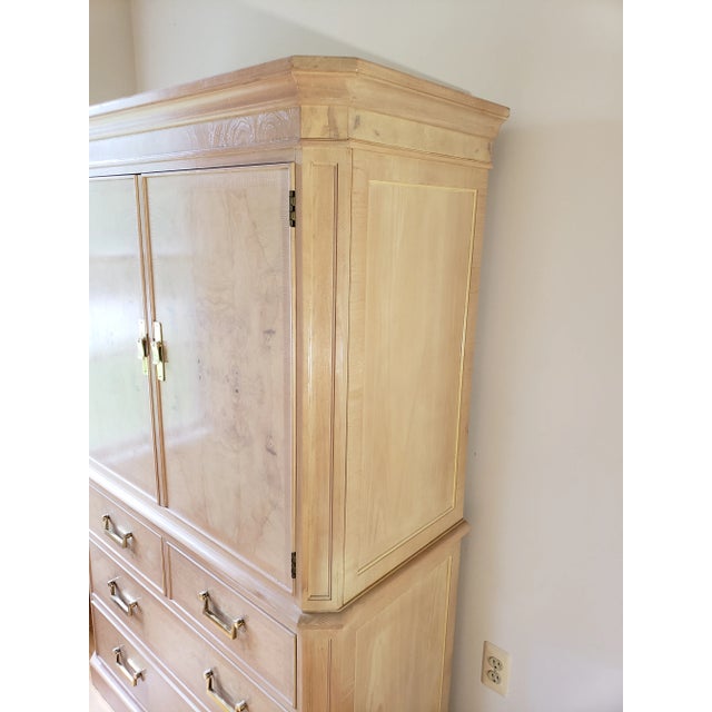 Drexel Heritage 1990s Drexel Heritage Corinthian Collection Olive Burl Wood Finish Storage Cabinet For Sale - Image 4 of 7