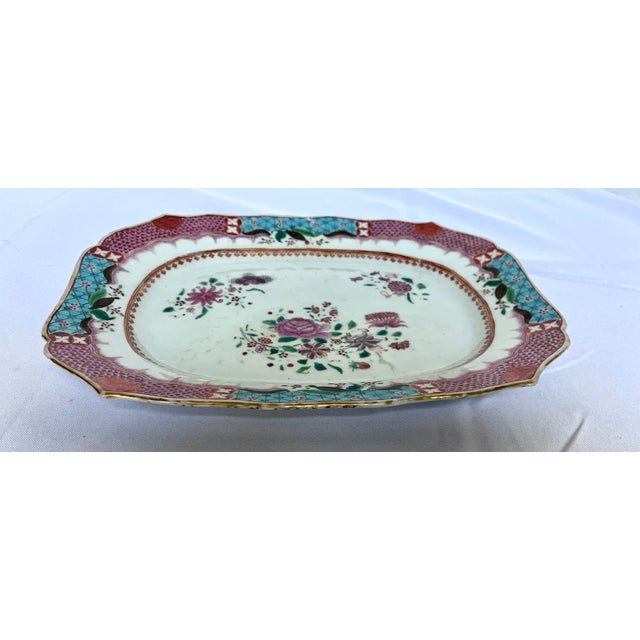 Chinese Antique 18th Century Chinese Export Famille Rose Porcelain Platter - Qianlong Period For Sale - Image 3 of 17