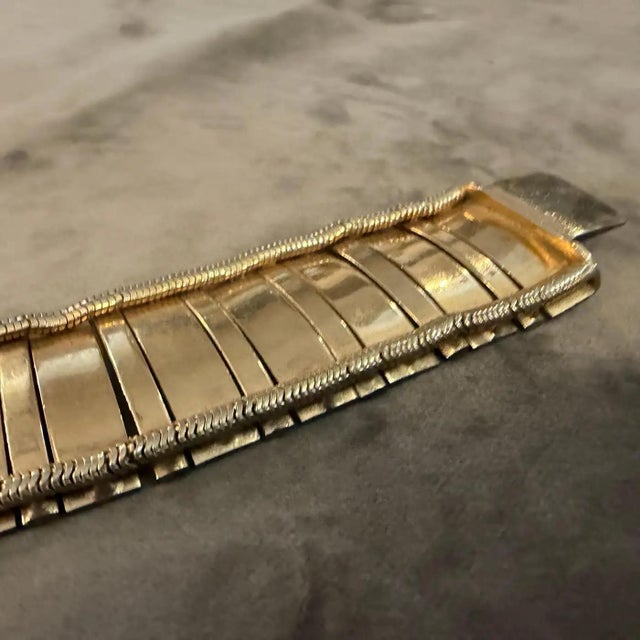 1950s Art Deco Costume Jewelry Gilt Metal Italian Retro Bracelet For Sale - Image 10 of 12