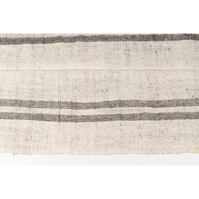 1950s 1950s Minimalist Neutral Decor Kilim For Sale - Image 5 of 9