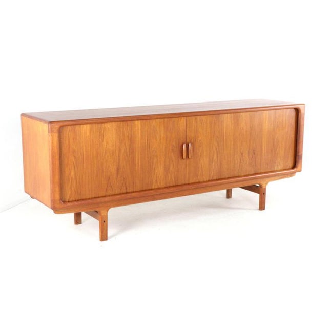 A sideboard for true connoisseurs and vintage enthusiasts, a showpiece for any interior! This beautifully designed...