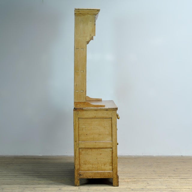Rustic Antique Cabinet in Pine, 1850 For Sale - Image 3 of 15