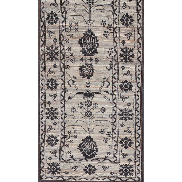 Charcoal Modern Hand-Knotted Rug in Wool With Sub-Geometric Oushak Design in Earthy Tones 3'6 X 13'6 For Sale - Image 8 of 11