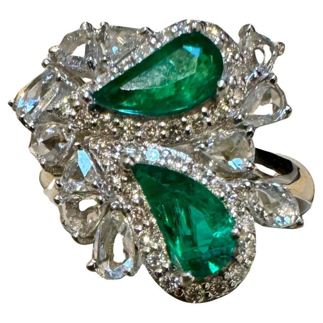 Gemstone 1.2Ct Finest Zambian Fancy pear Emerald & 1.3 Ct Diamond Ring, 18 Kt Gold , 7 For Sale - Image 7 of 18