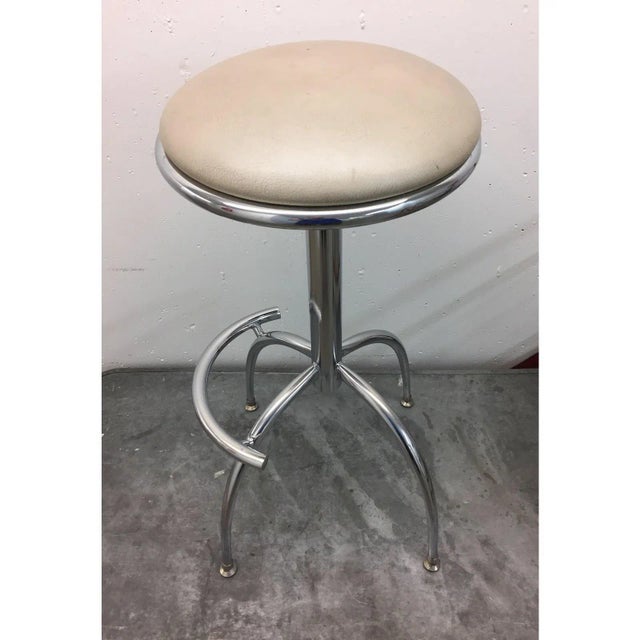 Mid-Century Modern Mid-Century Modern Chrome Swiveling Bar Stool For Sale - Image 3 of 12
