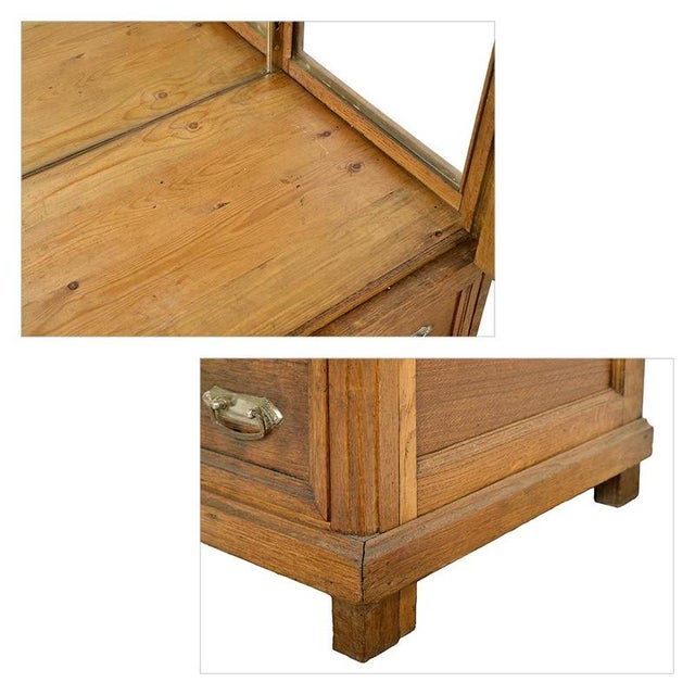 Art Deco Display Cases, Set of 2 For Sale - Image 6 of 13