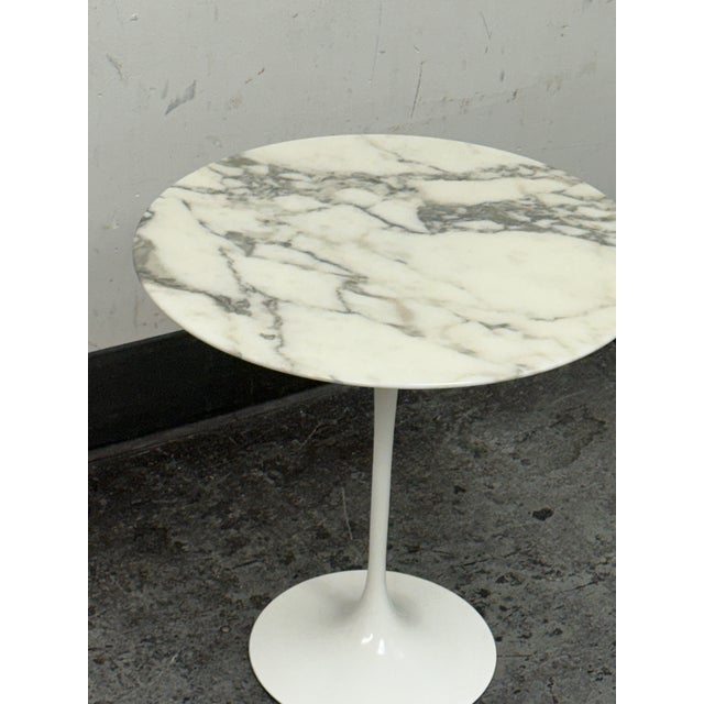 Eero Saarinen for Knoll Marble Tulip Side Table, 20 Inches For Sale - Image 9 of 12