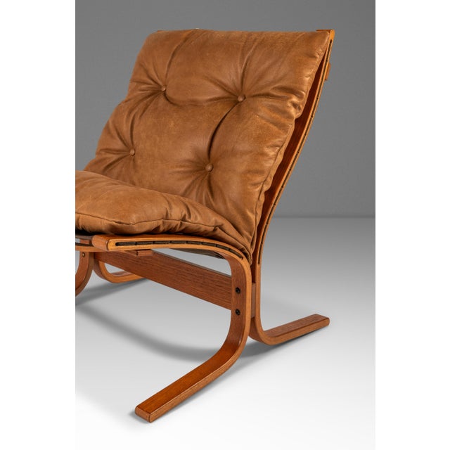 Scandinavian Mid-Century Modern "Siesta" Chair in New Leather Upholstery Attributed to Igmar Relling for Westnofa, Norway, C. 1970's For Sale - Image 16 of 18