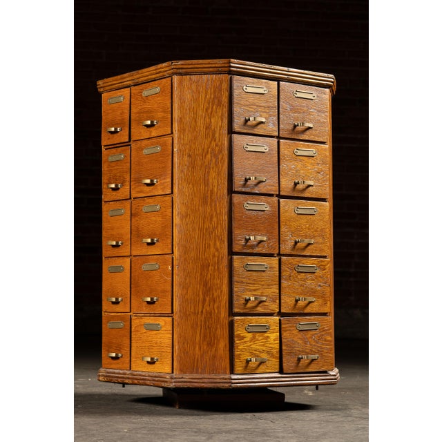 Arts & Crafts Early 20th Century Oak 40-Drawer Revolving Parts Cabinet For Sale - Image 3 of 16