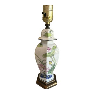 Vintage Chinese Porcelain Table Lamp Lotus Blossom and Water Garden Motif Chinoiserie Décor For Sale