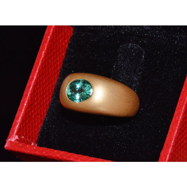 Certified Natural 1.62cts Emerald Solid 18k 750 Gold Dome Signet Ring Band, Size 6.5 For Sale - Image 11 of 12
