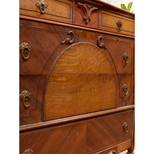 Vintage Antique Georgian Highboy Dresser For Sale In Los Angeles - Image 6 of 12