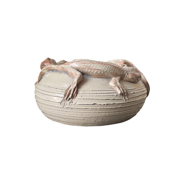 Mid 20th Century Artisan Sculpted Ceramic Pottery Lizard Motif Bowl, Signed For Sale - Image 4 of 10