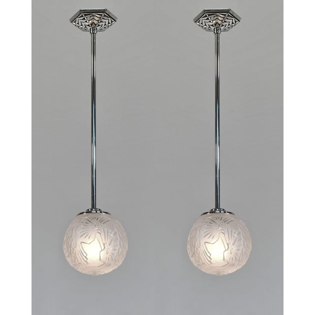 Muller Frères A Pair of Muller Freres French 1930s Art Deco Pendant Lights - 4 Pairs Available For Sale - Image 4 of 14