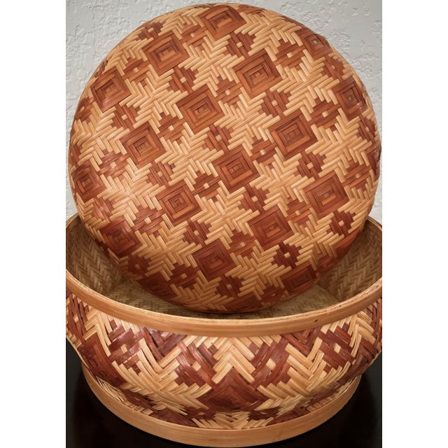 Circa 1970 Nicely-Sized Lidded Round Rattan Sewing / Whatnot Basket Box For Sale - Image 16 of 17