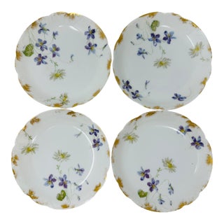 Set of 4 Antique Haviland Limoges Saucers | Schleiger 453d Violets & Daisies Pattern | French Porcelain 1888-1896 For Sale