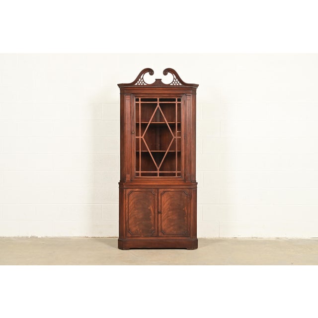 Baker Furniture Style Georgian Flame Mahogany Corner Cabinet, Circa 1940s For Sale - Image 11 of 11