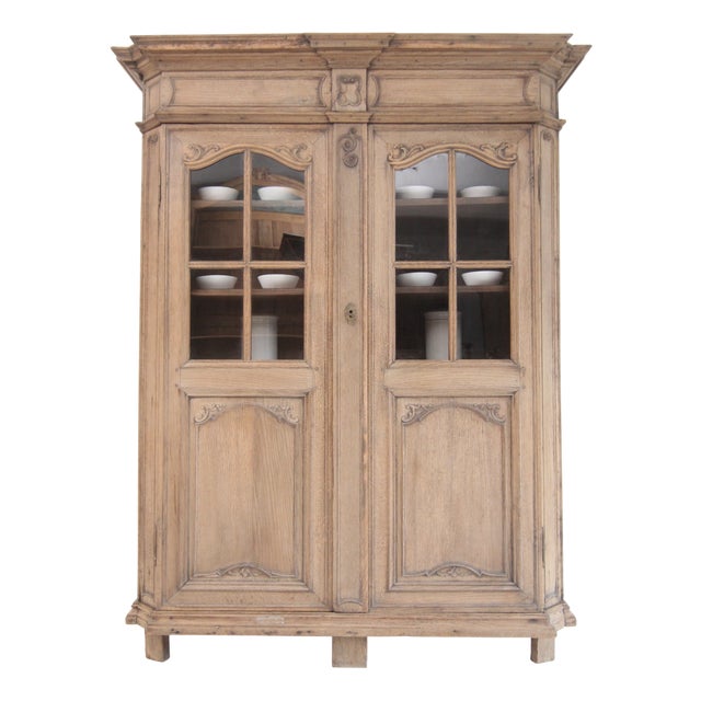 Late 18th Century Régence Oak Vitrine Cabinet For Sale