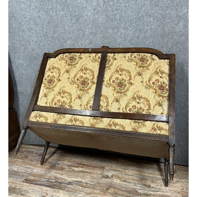 Louis XVI Style Winged Bench in Carved Wood For Sale - Image 6 of 7