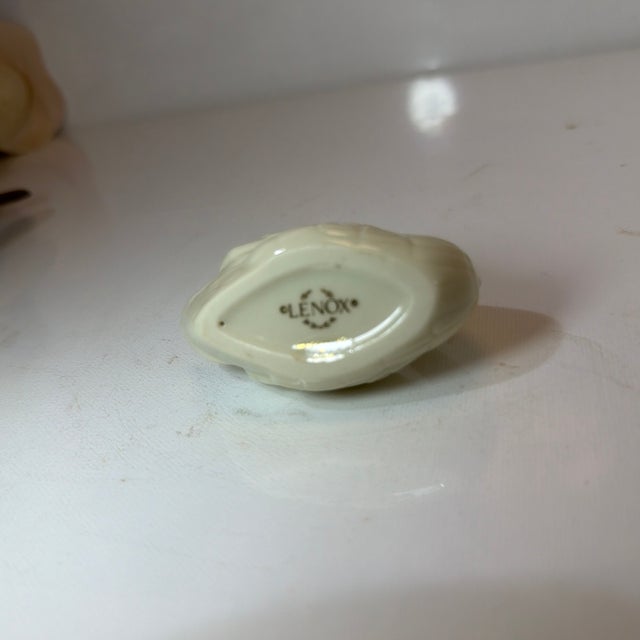 Ivory Vintage Lenox Porcelain Swan Place Card Holder/Cake Topper For Sale - Image 8 of 9