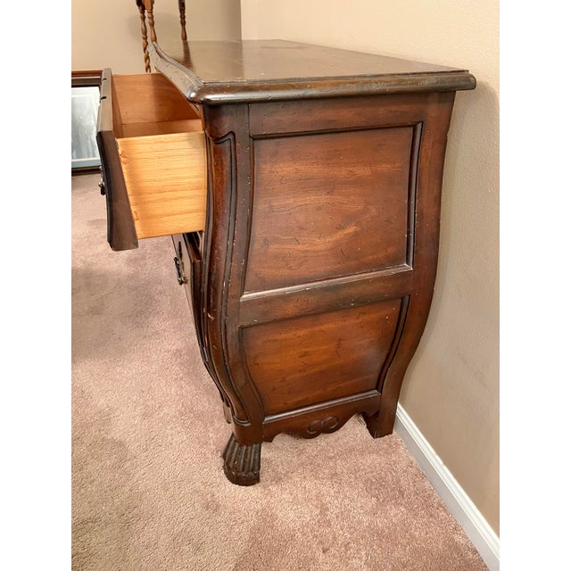 Drexel Chippendale Mahogany Bombé Bachelor's Chest For Sale In West Palm - Image 6 of 6