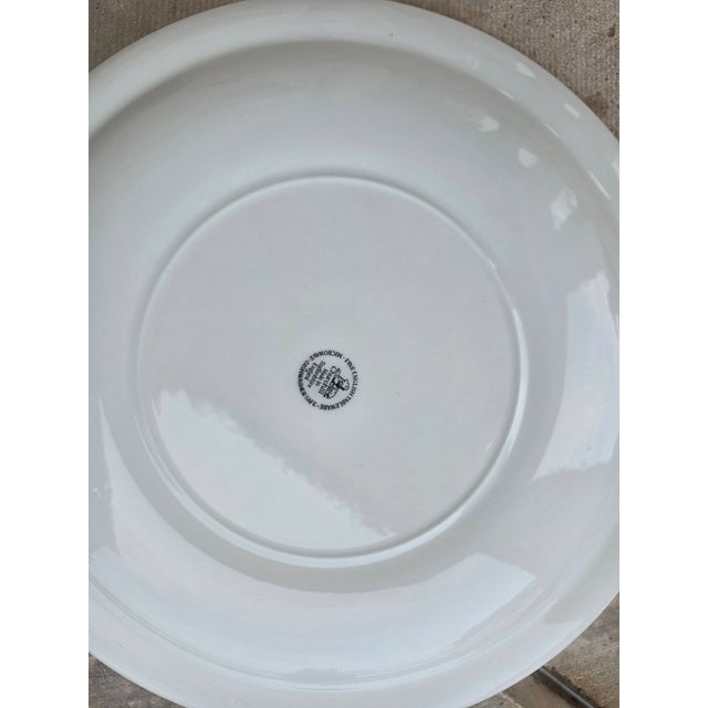 English Pair of Blue and White Chargers Blue Willow Platters For Sale - Image 3 of 7