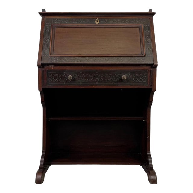 Antique 20th Century English Chippendale Mahogany Bureau For Sale