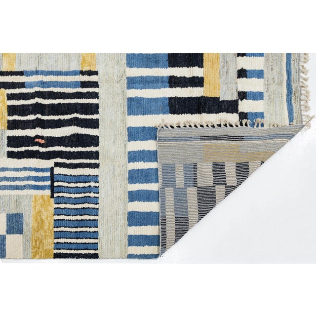 Abstract Abstract Geometric Hand-Knotted Wool Rug – Modern Moroccan Style 9x12 For Sale - Image 3 of 11