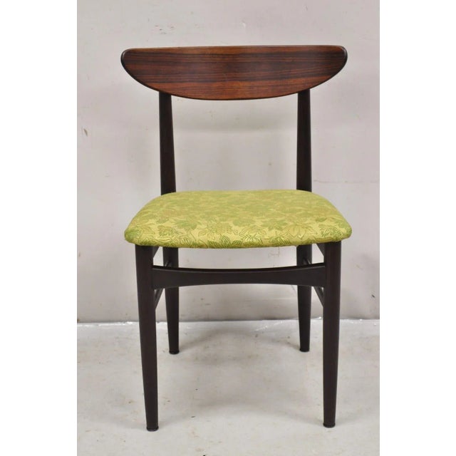 Dyrlund Rosewood Mid Century Danish Modern Curved Back Dining Side Chair. Item features beautiful wood grain, original...