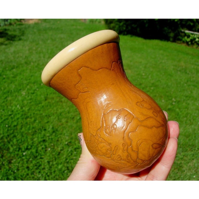 Excellent ChiAntique Chinese Molded Gourd Cricket Cage With Landscape Scene, 18th/19th Century For Sale - Image 4 of 9