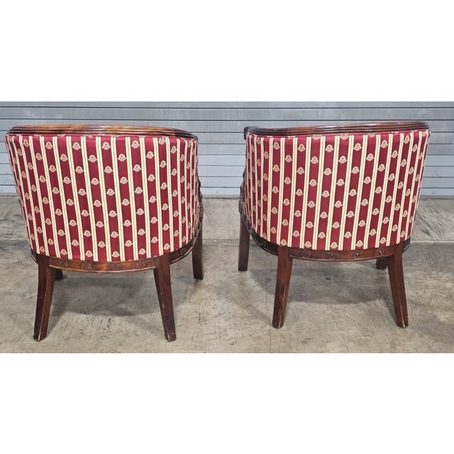 Early 20th Century Early 20th Century Pair of English Regency Mahogany Bergeres With Swan Head Carving Red Silk Fabric For Sale - Image 5 of 12