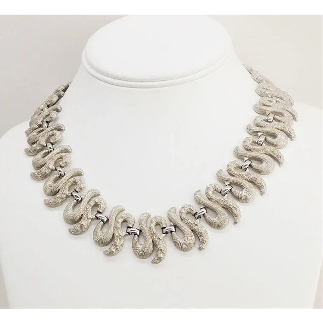 Vintage Signed Monet Rhodium Plated Collar Necklace For Sale In Philadelphia - Image 6 of 8