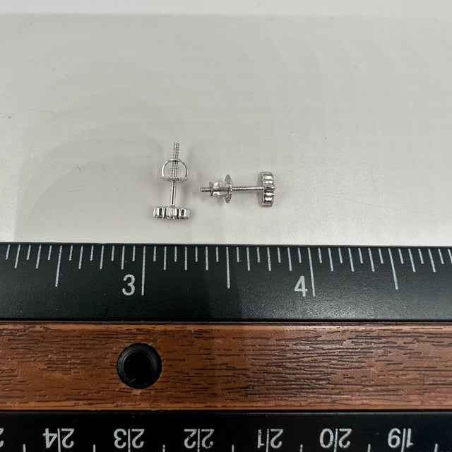 Early 21st Century Modern Diamond Stud Earrings in 14kt White Gold - 0.14ctw Gh Si, Threaded Backs, A Pair For Sale - Image 5 of 5