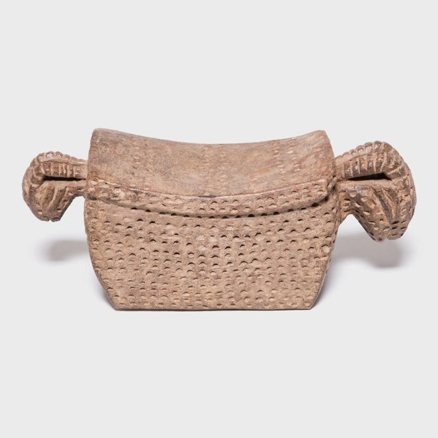 1900 - 1909 1900s Senufo Animal Form Stool For Sale - Image 5 of 8