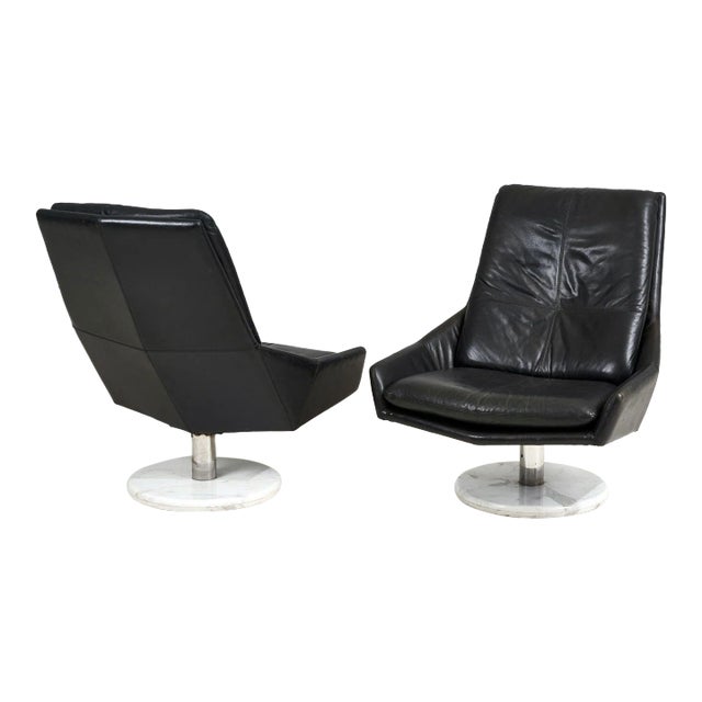 Black Leather Lounge Chairs With Calacatta Marble Bases, 1970 For Sale