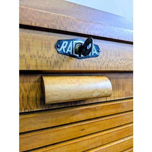 1940s Antique Light Oak Filing Cabinet from Radia Brand, France, 1940s For Sale - Image 5 of 11