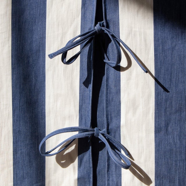 Sophie Conran Coco 2.5 Seater Sofa - Sea Holly Blue Stripes with Knife Edge Cushion For Sale - Image 9 of 12